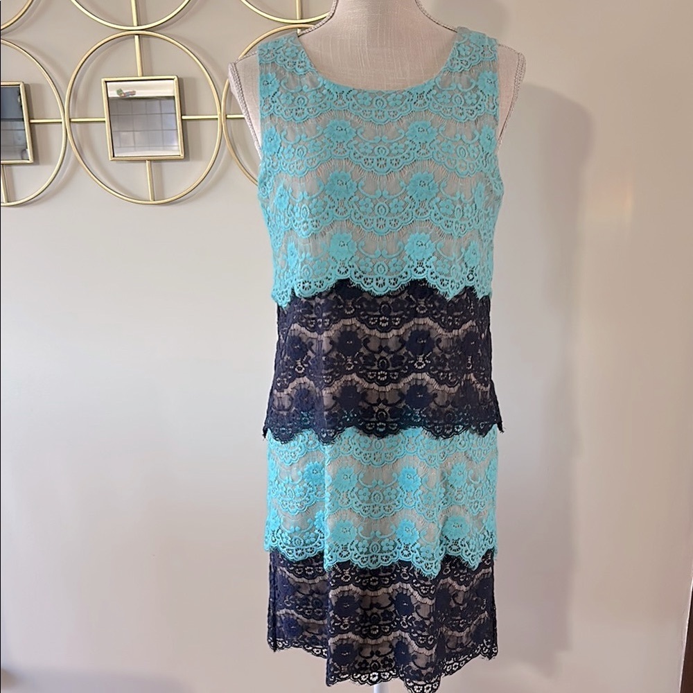 Jessica Simpson woman’s scalloped Lace woman’s dress blue navy sleeveless sz 8